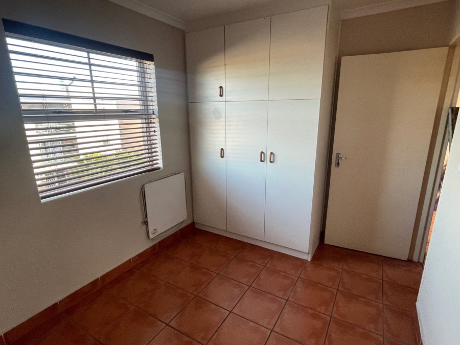 To Let 2 Bedroom Property for Rent in Vredekloof Western Cape
